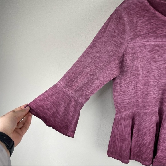 Akemi + Kin Dark Pink Purple Half Bell Sleeve Ruffle Peplum Top Size Small - Picture 2 of 6